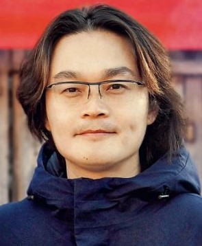 Zhang Yi Teng Nationality, Plot, Gender, Born, Age. Intro, Zhang Yi Teng is a Chinese director.
