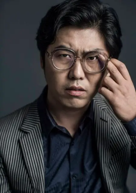 Jin Zhe Yong Nationality, Biography, Gender, Age, Born, Jin Zhe Yong is a Chinese director.